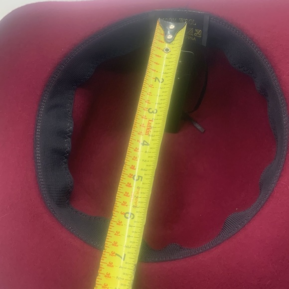 Bienvenu NWT Dark Red Wool Hat - Picture 10 of 12